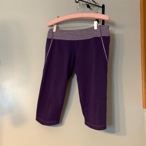 LULULEMON CROP LEGGINGS